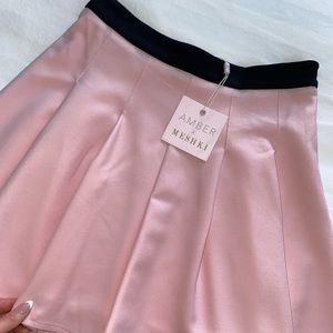 Meshki Cher Contrast Trim Pleated Skirt